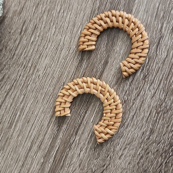 Minimalist Boho Rattan Flat Hoops - Picture 3 of 4